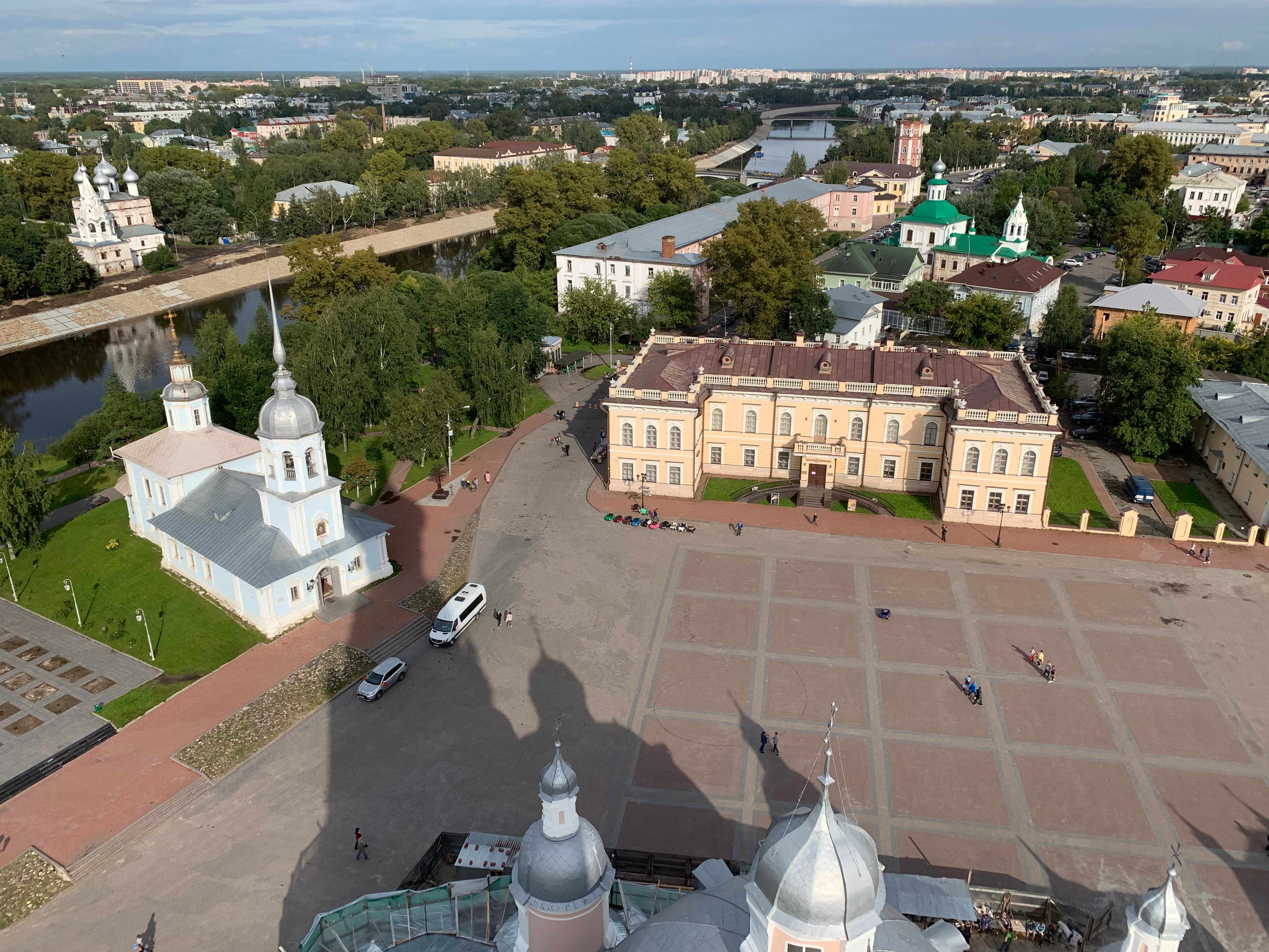 Вологда размер города. Вид с колокольни Вологда. Колокольня на кремлёвской площади Вологда. Вологда несостоявшаяся столица.