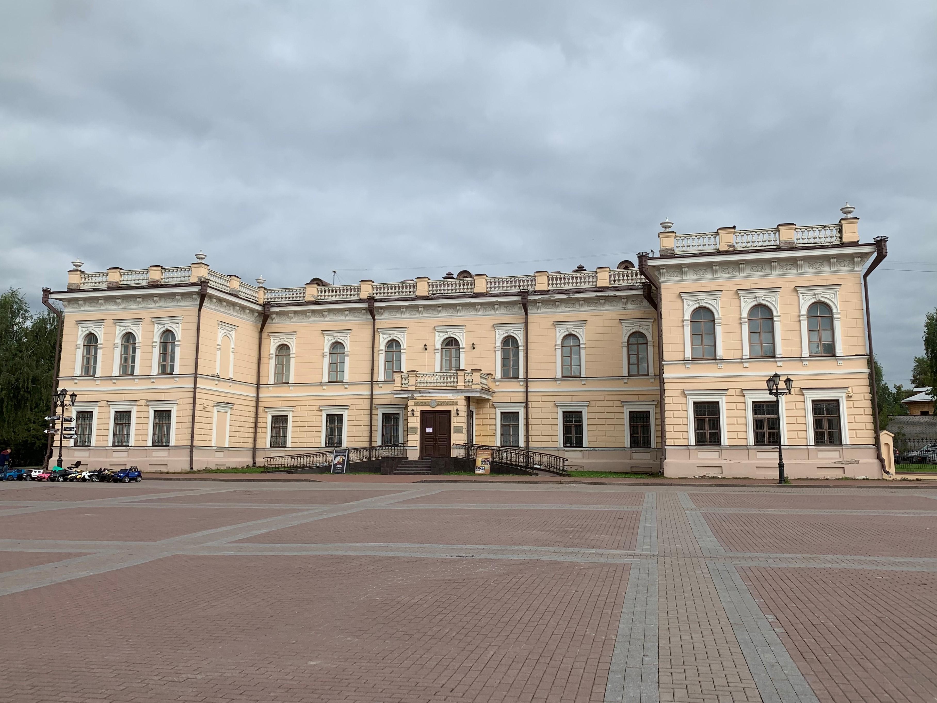 Здания вологды. Замки здания Вологды. Памятники культуры старинные здания Вологды. Мира 20 Вологда фото.