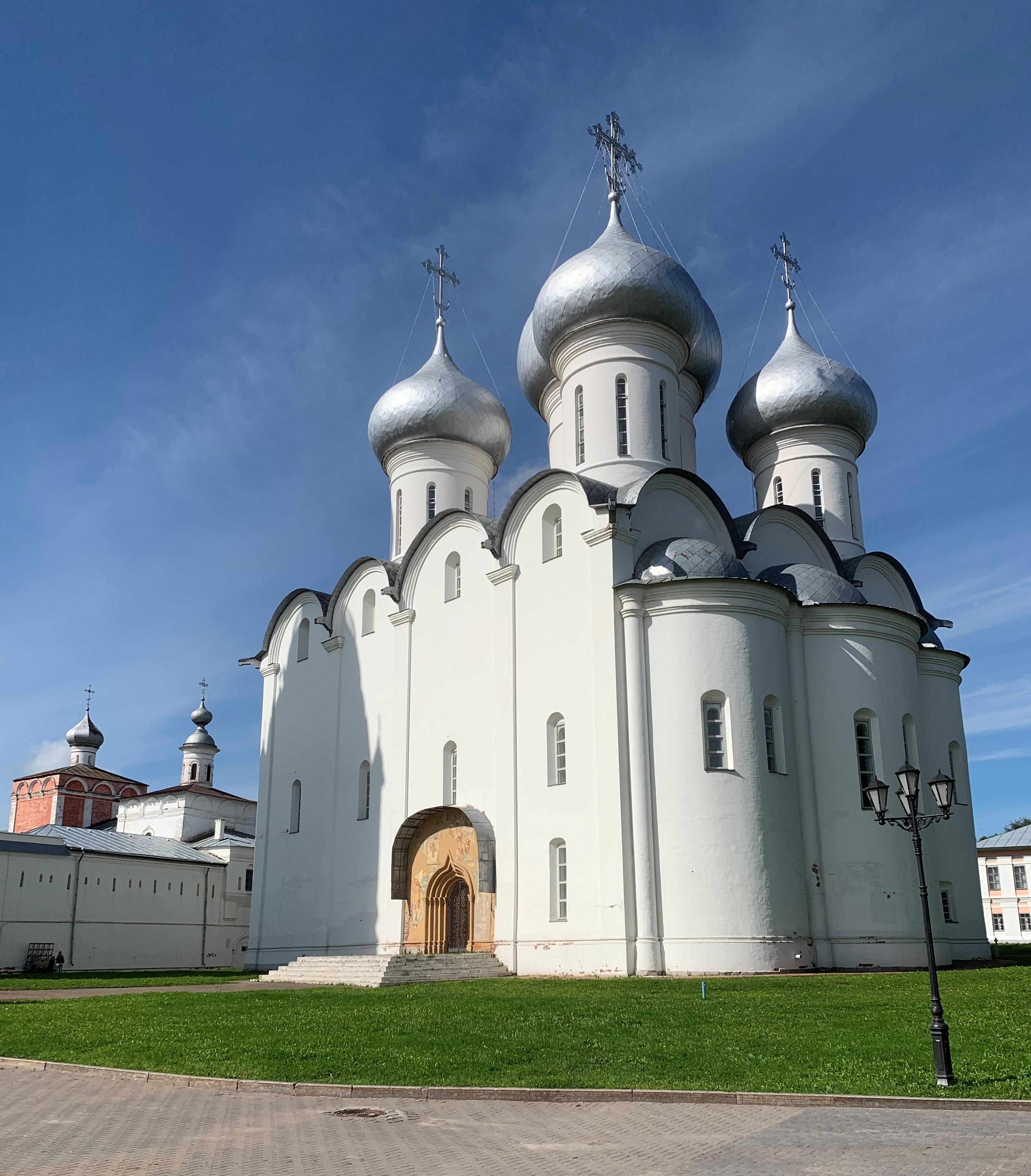 Церковь 16 века. Софийский собор в Вологде 16 век. Софийский собор 16 век. Софийский собор в Пскове. Софийский собор 1993.