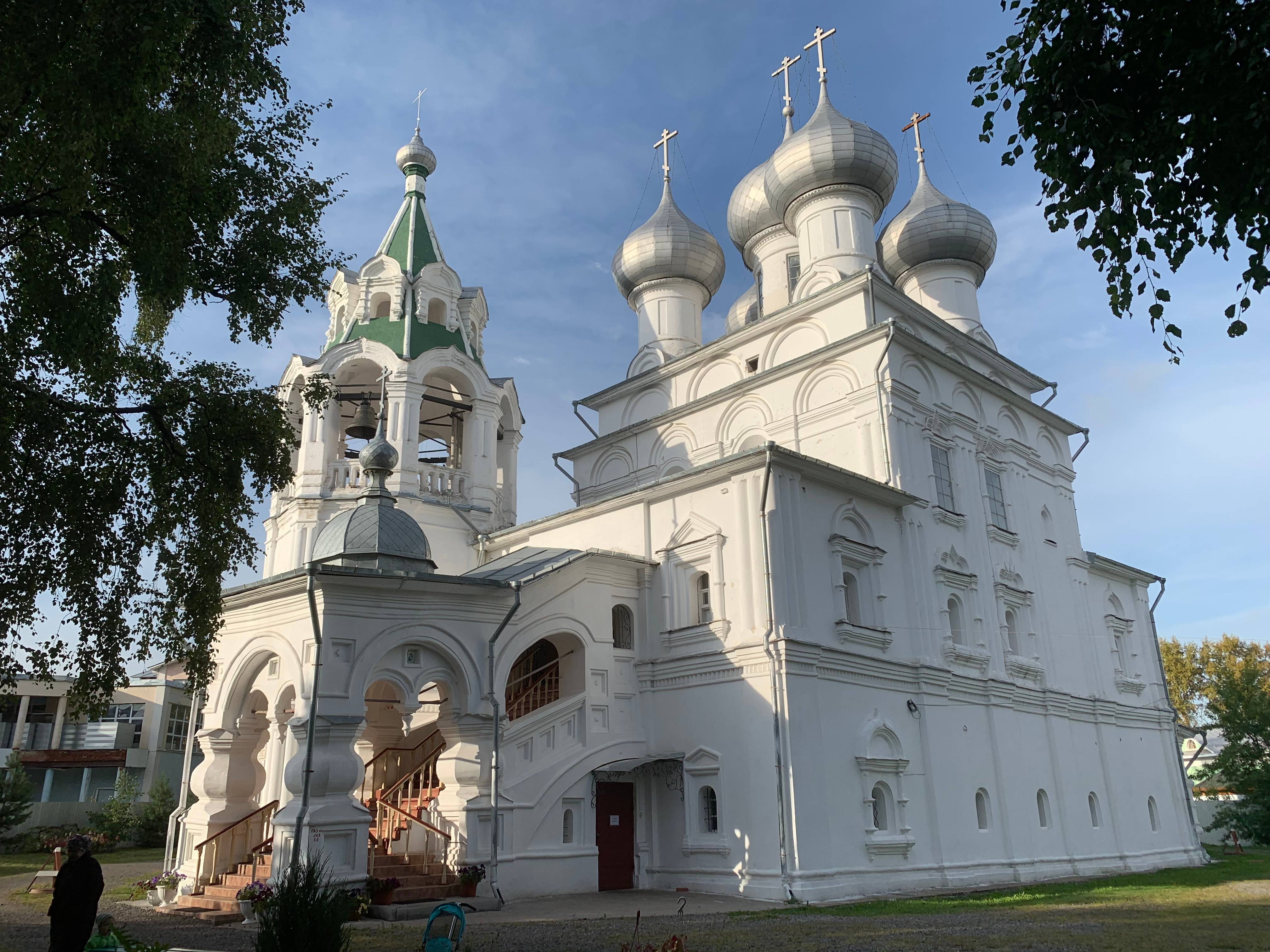 Храм константина. Ансамбль церкви Константина и Елены Псков. Церковь Константина и Елены Кострома история. Исторический район верхний Посад. Раме храм свв. Равноапп. ЦЦ. Константина и Елены в Вологде.