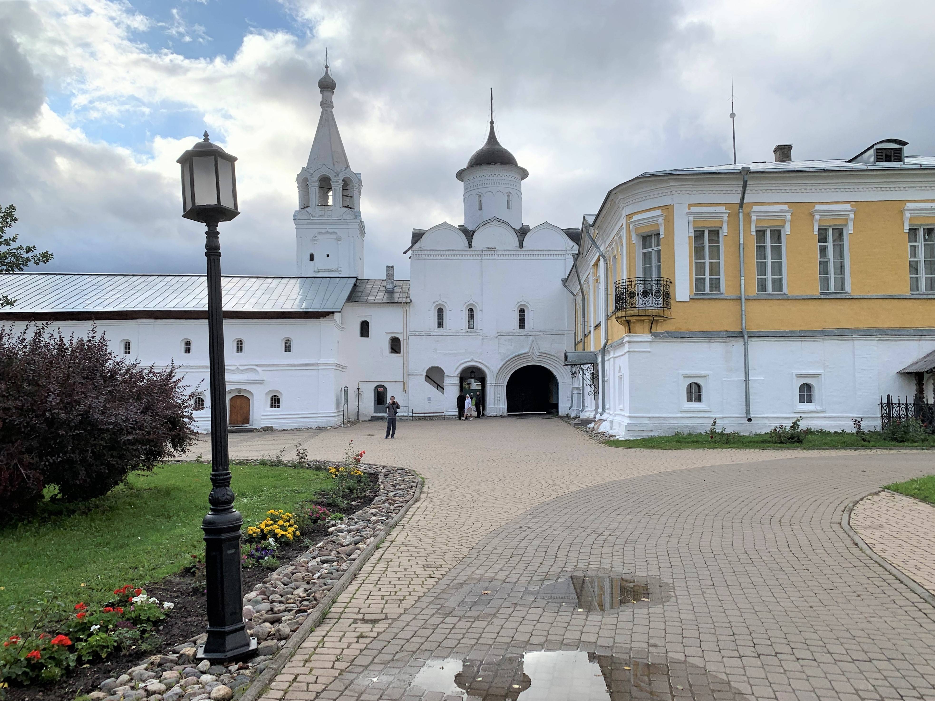 Монастырь отзывы церкви. Спасо-Прилуцкий Димитриев монастырь Вологда. Церковь всех святых в Спасо-Прилуцком монастыре, Вологда. Спасо-каменный монастырь Вологда.