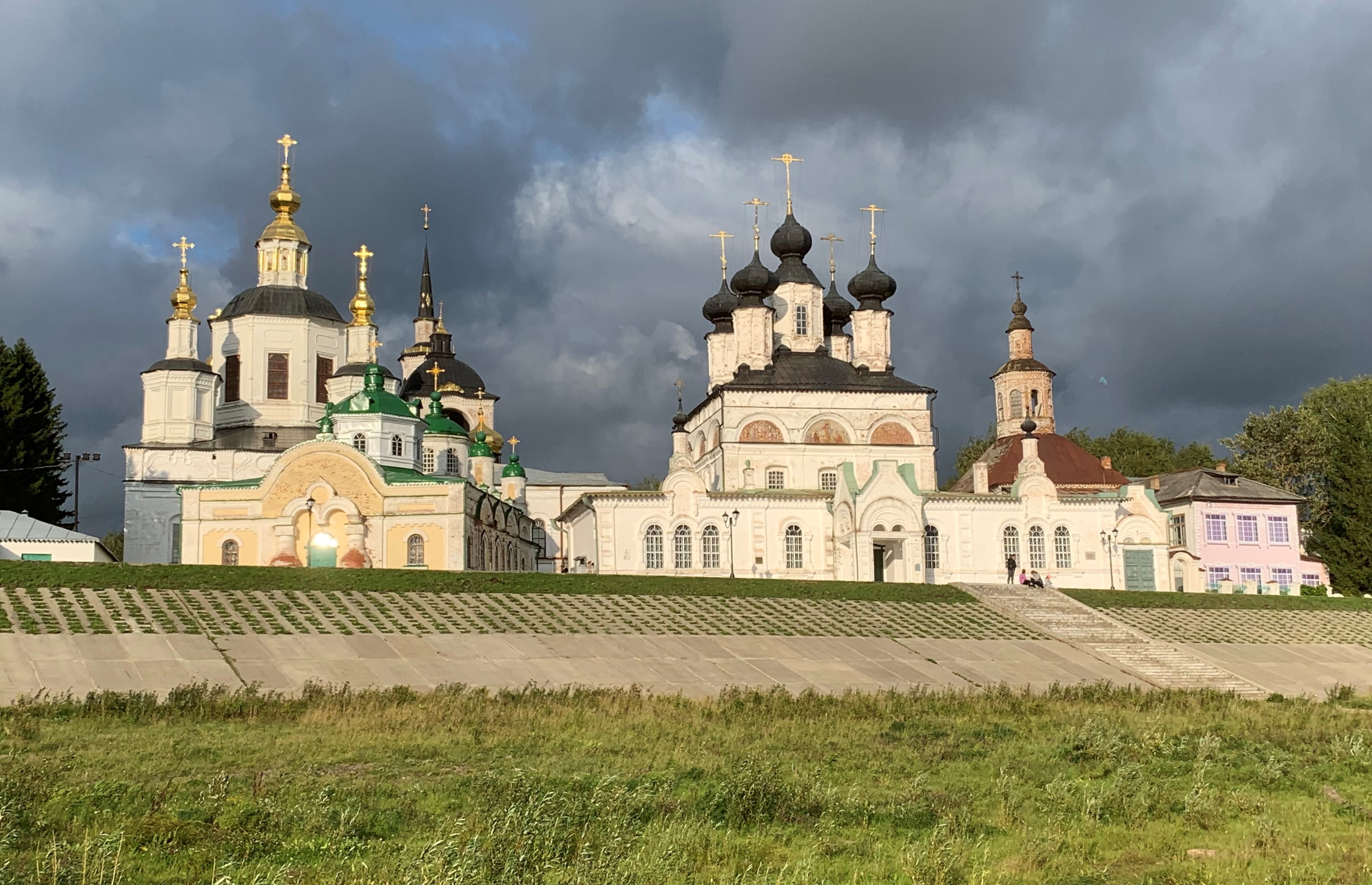 Соборное дворище великий устюг фото